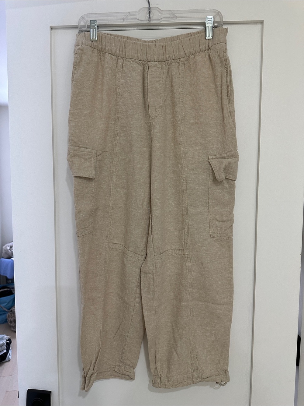 GAP Women's Beige Cargo Jogger Pants